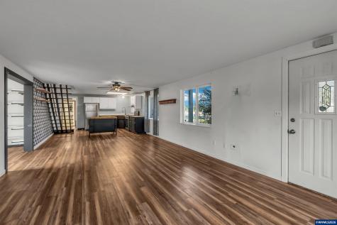 1203 Oak Street Amity OR 97101