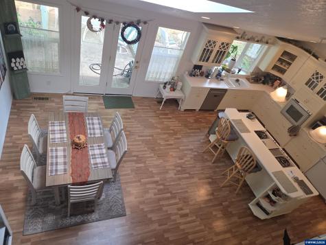 6804 Lemongrass Lp S Salem OR 97306