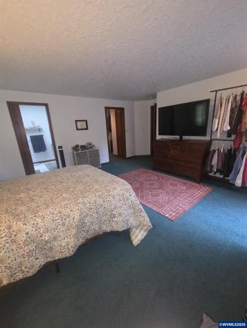 6804 Lemongrass Lp S Salem OR 97306