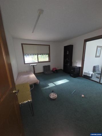 6804 Lemongrass Lp S Salem OR 97306