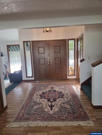 6804 Lemongrass Lp S Salem OR 97306