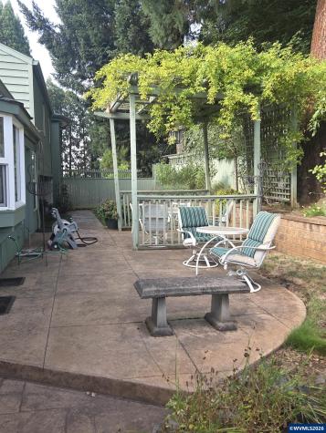 6804 Lemongrass Lp S Salem OR 97306