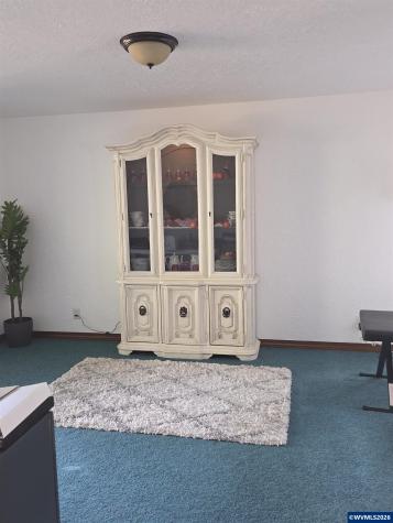 6804 Lemongrass Lp S Salem OR 97306