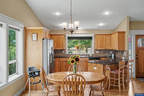 801 Pintail Street Silverton OR 97381