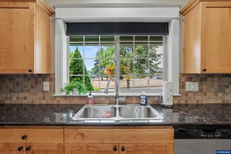 801 Pintail Street Silverton OR 97381