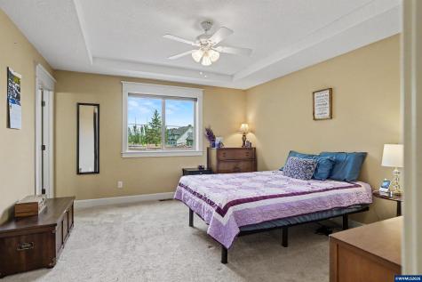 801 Pintail Street Silverton OR 97381