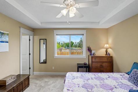 801 Pintail Street Silverton OR 97381