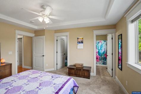 801 Pintail Street Silverton OR 97381