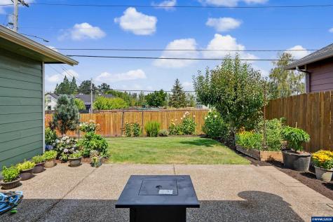 801 Pintail Street Silverton OR 97381