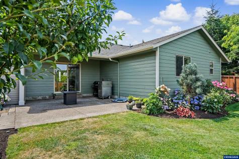801 Pintail Street Silverton OR 97381
