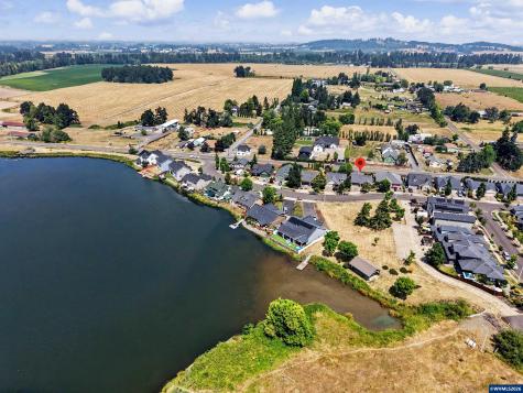 801 Pintail Street Silverton OR 97381