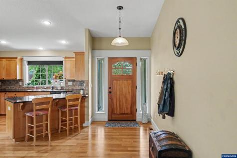 801 Pintail Street Silverton OR 97381