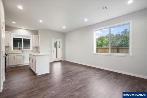 7421 SE Berg Drive Corvallis OR 97330