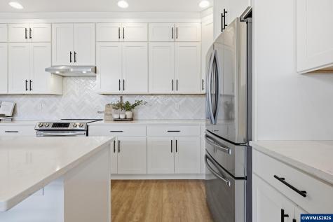 1474 Meadow Avenue Silverton OR 97381