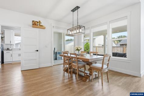1474 Meadow Avenue Silverton OR 97381