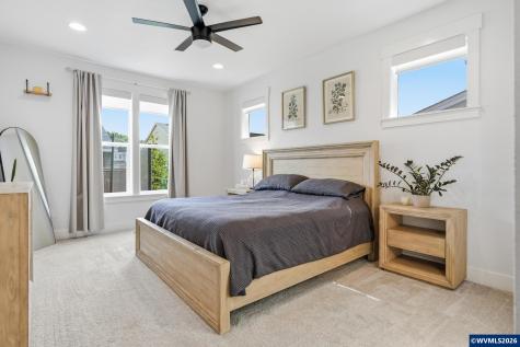 1474 Meadow Avenue Silverton OR 97381