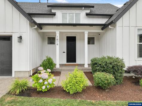 1474 Meadow Avenue Silverton OR 97381