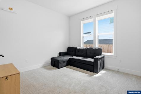 1474 Meadow Avenue Silverton OR 97381