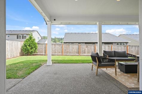 1474 Meadow Avenue Silverton OR 97381