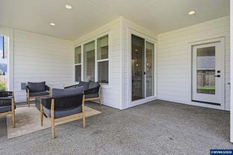 1474 Meadow Avenue Silverton OR 97381