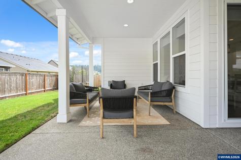 1474 Meadow Avenue Silverton OR 97381