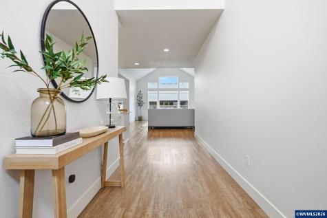 1474 Meadow Avenue Silverton OR 97381