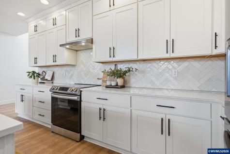 1474 Meadow Avenue Silverton OR 97381