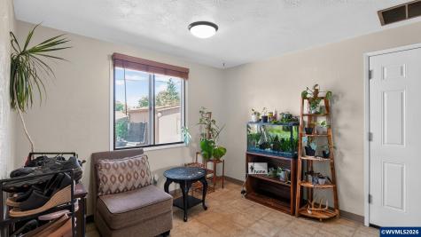 644 45th Place SE Salem OR 97317
