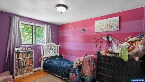 644 45th Place SE Salem OR 97317