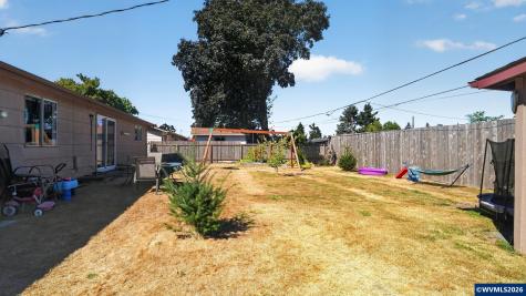 644 45th Place SE Salem OR 97317