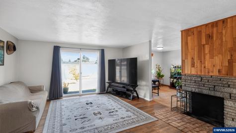 644 45th Place SE Salem OR 97317