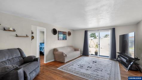 644 45th Place SE Salem OR 97317