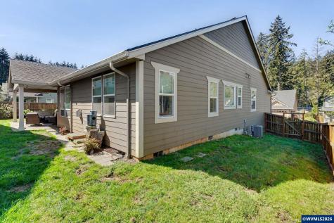 7120 Clover Drive SE Salem OR 97306