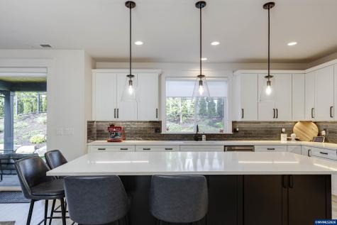 3253 Doughton Street S Salem OR 97302