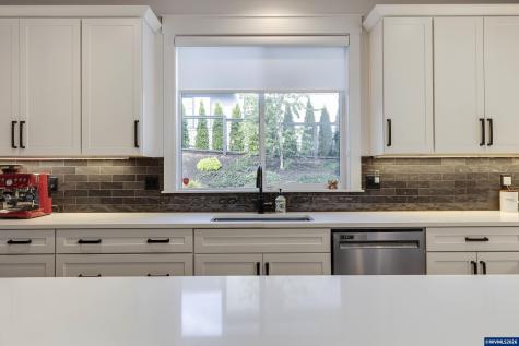 3253 Doughton Street S Salem OR 97302