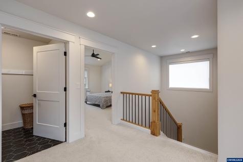 3253 Doughton Street S Salem OR 97302