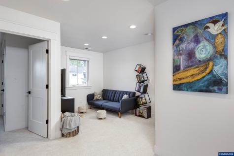 3253 Doughton Street S Salem OR 97302