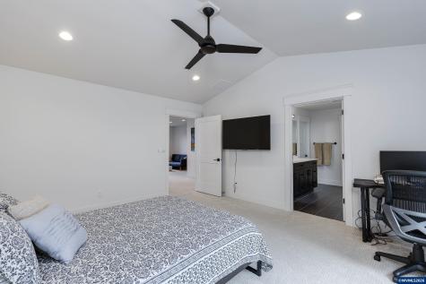 3253 Doughton Street S Salem OR 97302