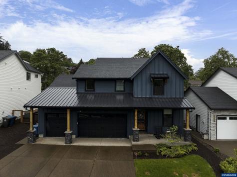 3253 Doughton Street S Salem OR 97302