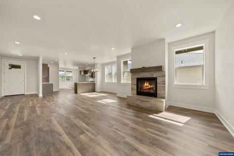 2366 NW Redwood Avenue Redmond OR 97756