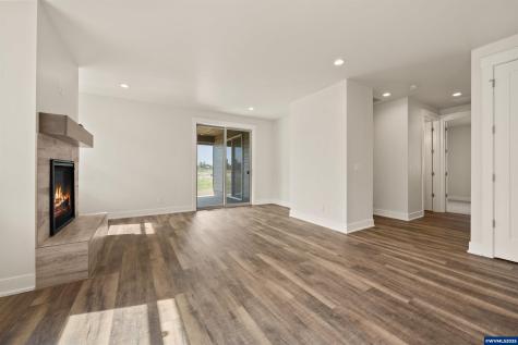 2366 NW Redwood Avenue Redmond OR 97756