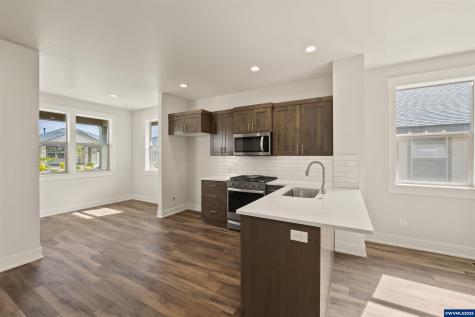2366 NW Redwood Avenue Redmond OR 97756