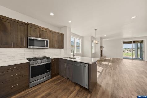 2366 NW Redwood Avenue Redmond OR 97756