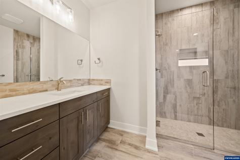 2366 NW Redwood Avenue Redmond OR 97756