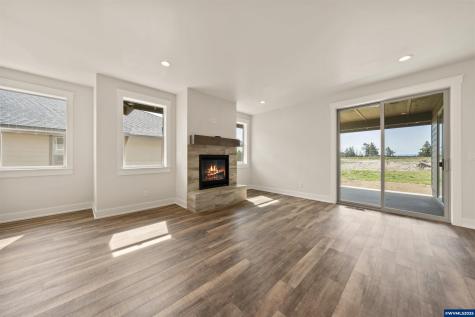 2366 NW Redwood Avenue Redmond OR 97756