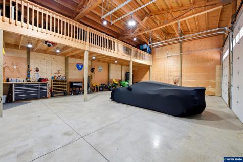 315 Santiam Pointe Lp NE Mill City OR 97360