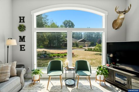315 Santiam Pointe Lp NE Mill City OR 97360