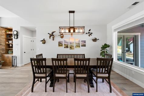 315 Santiam Pointe Lp NE Mill City OR 97360
