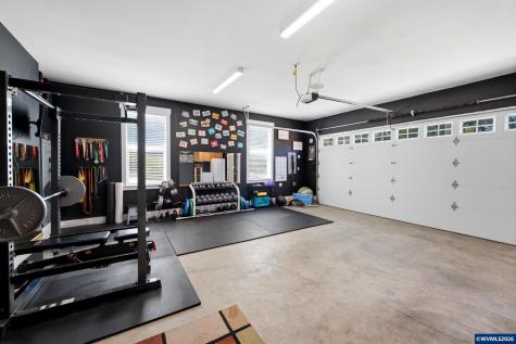 315 Santiam Pointe Lp NE Mill City OR 97360