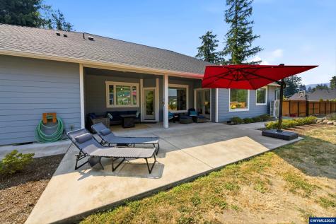 315 Santiam Pointe Lp NE Mill City OR 97360